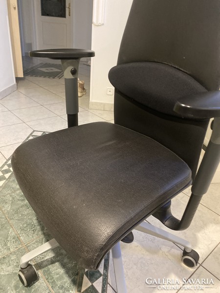 Forgató irodai  szék