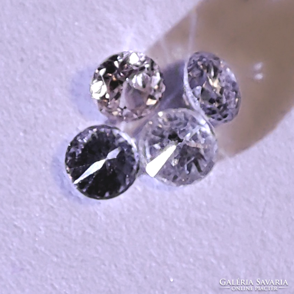 Natural Diamond - 0.02ct, 1.75mm, j-k, i2, brilliant cut, untreated