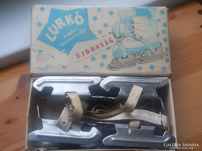Trial distributed retro student, Lurko children's skates, winter sports equipment