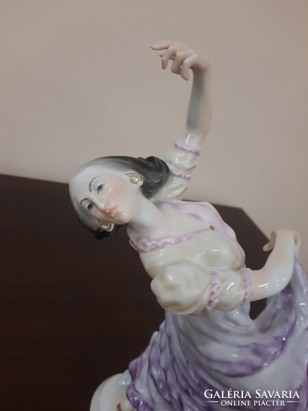 Herendi porcelán Táncoló cigány lány, táncos nő figura