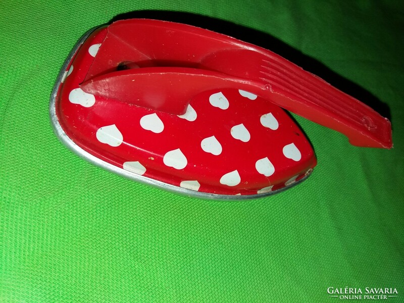 Lemezarugyár plate toy heart-shaped metal iron for small housewives and collectors as shown in the pictures