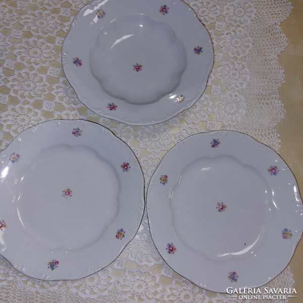 Zsolnay floral flat plates