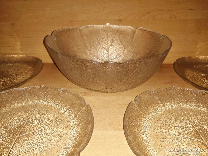 Leaf pattern glass serving set - 1 bowl, 6 plates (n)