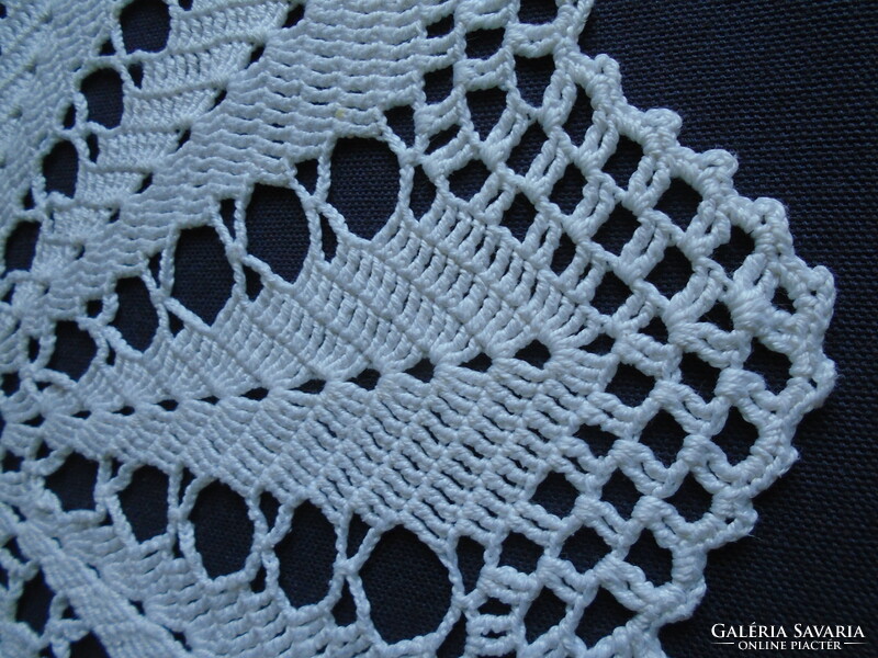 35 cm diam. Crocheted, soft, off-white tablecloth, centerpiece.