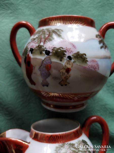Old Chinese porcelain pourers