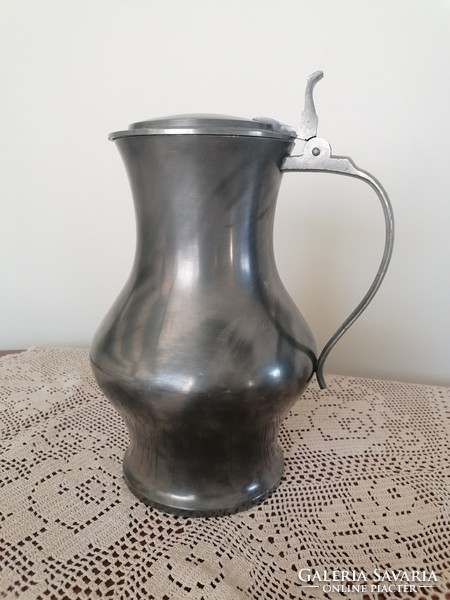 Antique marked pewter/zinn jug with lid. Flawless, solid piece. 28 cm high, 2.6 kg!