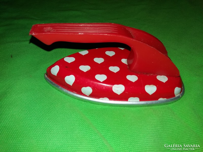 Lemezarugyár plate toy heart-shaped metal iron for small housewives and collectors as shown in the pictures