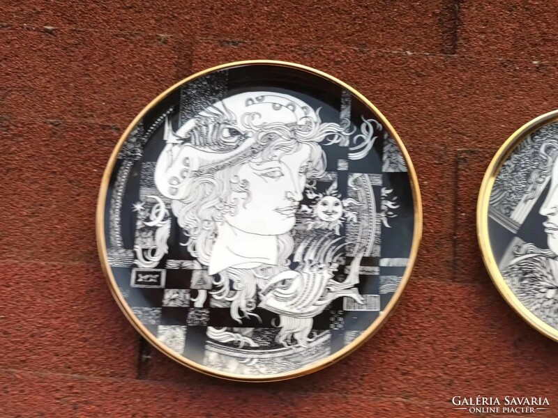 A pair of Saxon Endre porcelain wall decorative plates