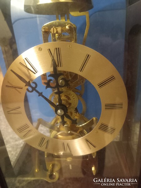 Desktop skeleton clock