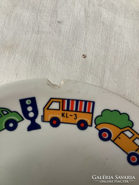 Autós alföldi porcelán gyerek tányér sérült 19 cm.