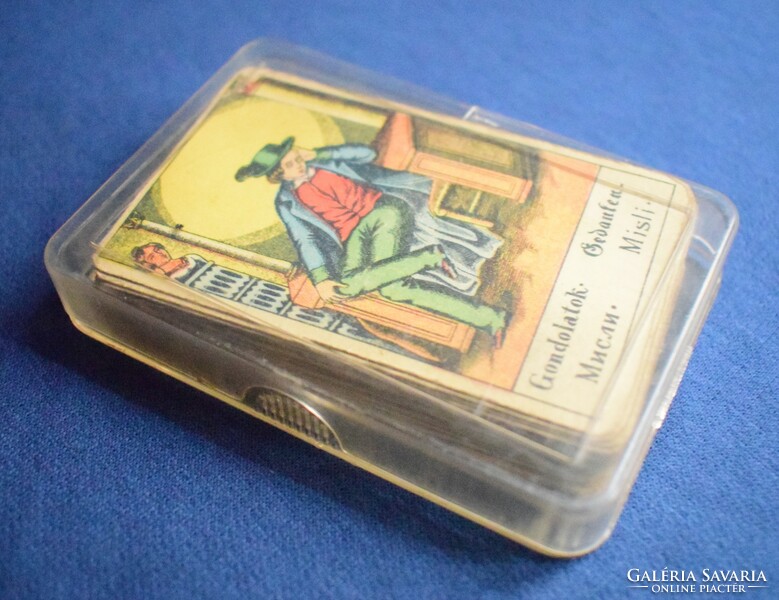 Antique tarot card deck 32 cards fortune-telling gypsy card 8.2 x 5.2 cm four-language Gothic script