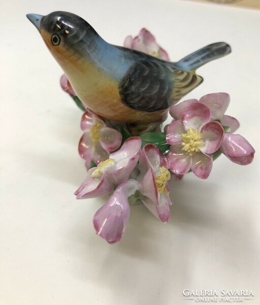 Herend bird on a blooming cherry branch porcelain figure (7.5X10cm) rz