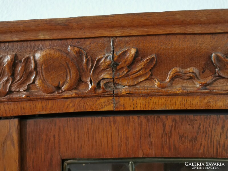 Art deco 1920, carved wolf sideboard with polished glass display case