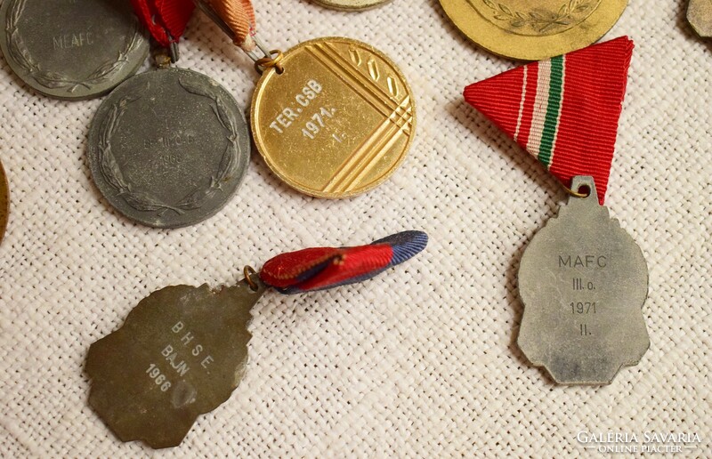 Weightlifting medal, award, prize, national color ribbon, Hungarian 60s 70s 18 pieces