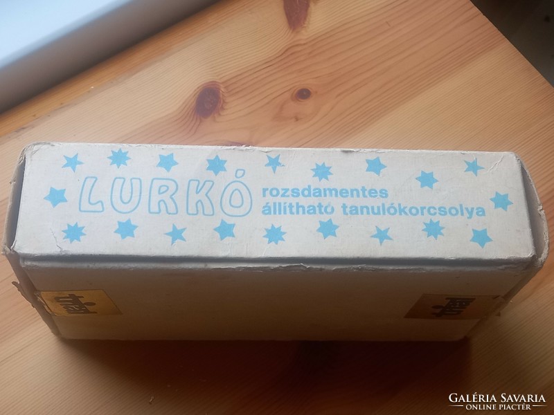 Trial distributed retro student, Lurko children's skates, winter sports equipment