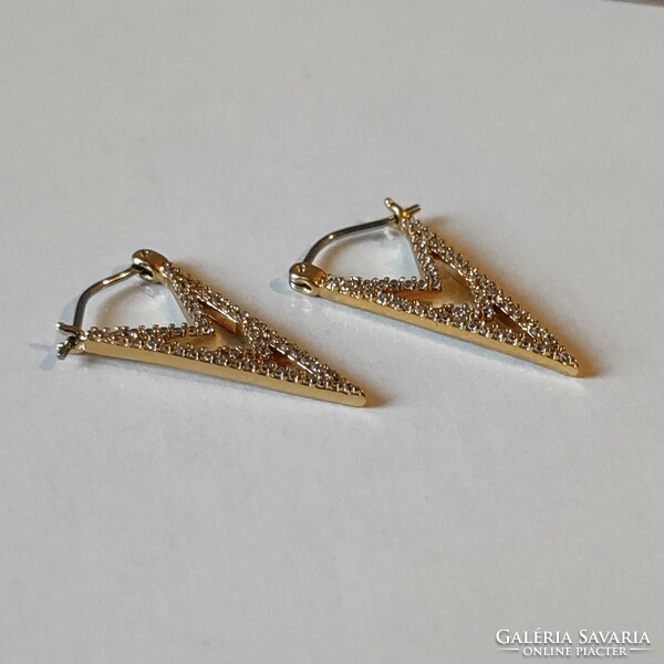 New gold-plated steel earrings with crystals