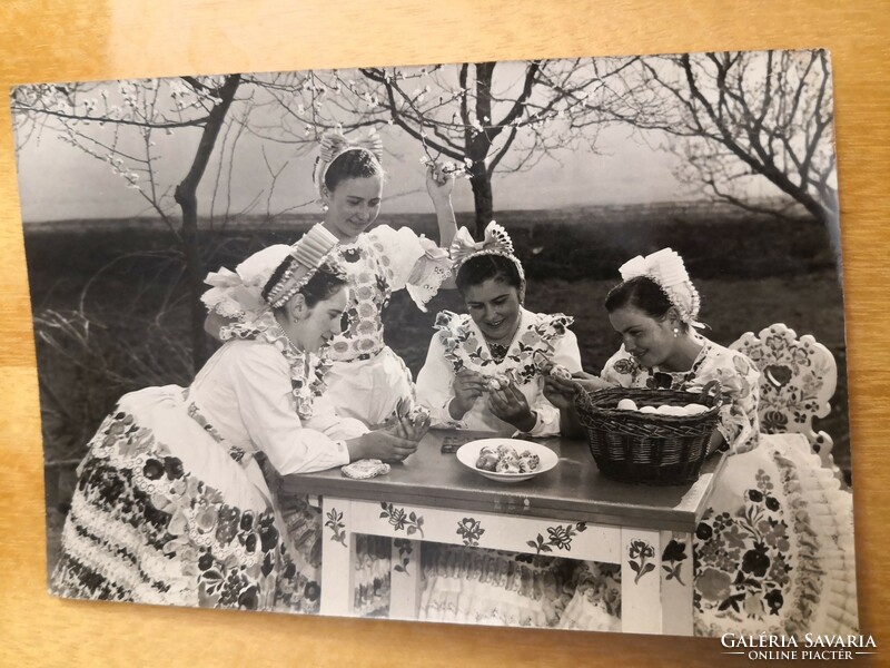 Retro Easter postcard, Kalocsa folk costume, 1960s