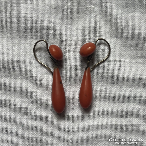 Antique coral hanging earrings