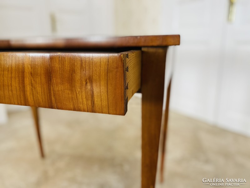 Classicist braid table around 1800