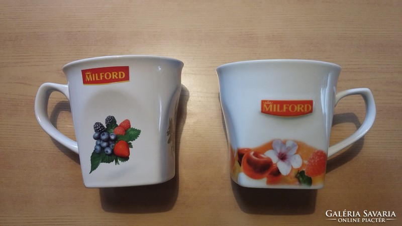 Két használt különböző Milford porcelán teás bögre