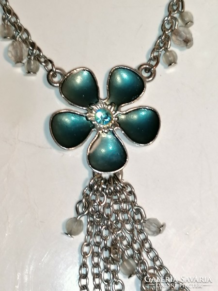 Blue flower necklace (114)