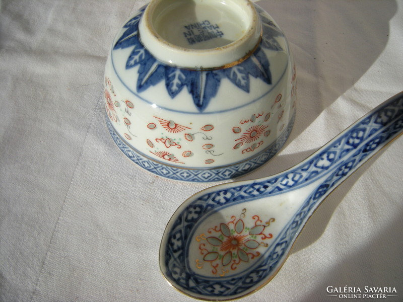 Jingdezhenkin porcelain rice grains rice patterned Chinese porcelain bowl and spoon