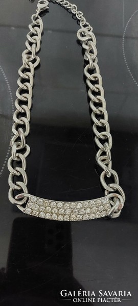 Silver-plated rhinestone necklace