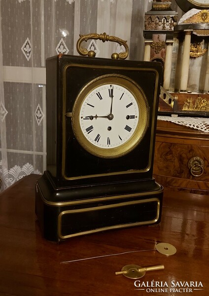 Antique Biedermeier mini travel clock!