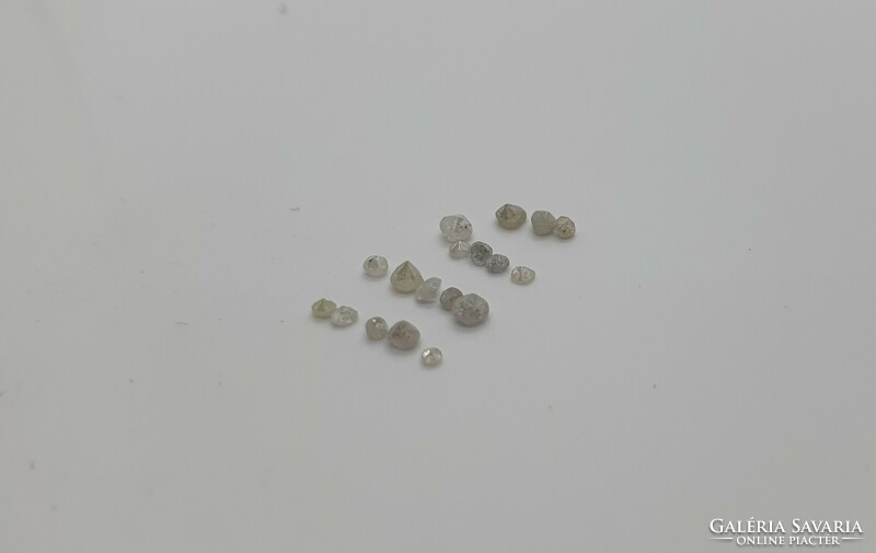 Diamond brill and round cut 0.36 Carat. Cloudy.