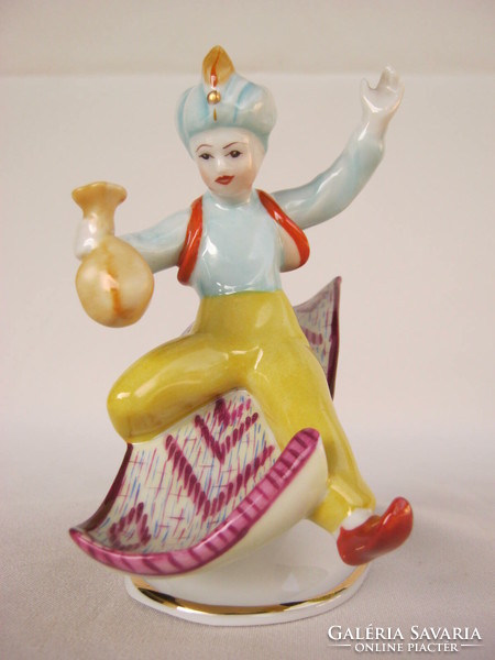 Hollóházi porcelán Aladdin repülőszőnyegen