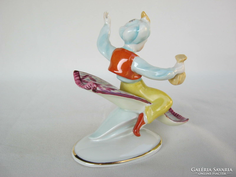 Hollóházi porcelán Aladdin repülőszőnyegen