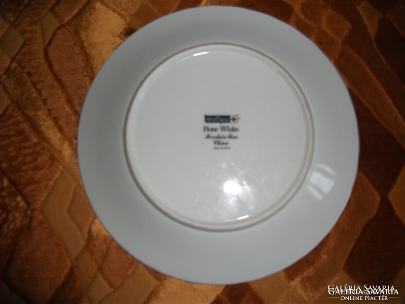 Bone white fine porcelain high quality large plate made in Japan flat plate diameter: 26.5 cm delivery