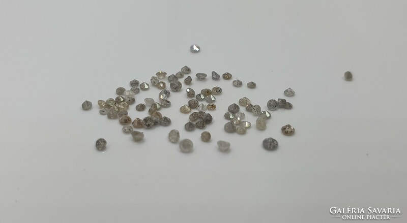 Diamond brill and round cut 1.0 Carat.