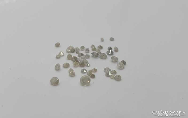 Diamond brill and round cut 1.01 Carat. Cloudy.