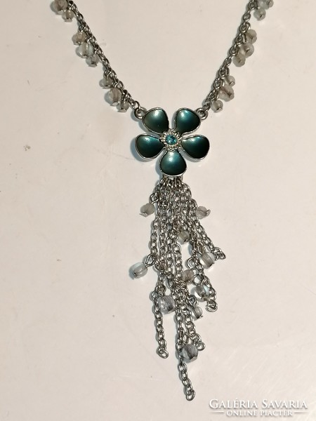 Blue flower necklace (114)