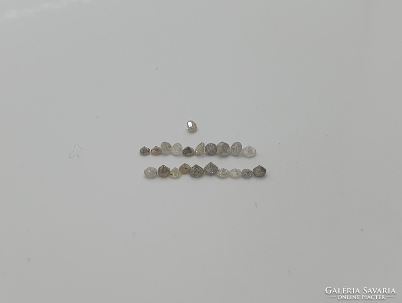 Diamond brill and round cut 0.26 Carat.