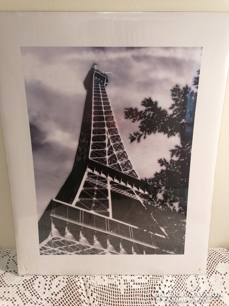 Paris Eiffel Tower photo copy on cardboard, in original packaging. 50X40 cm