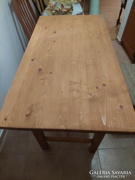 Pine, solid table