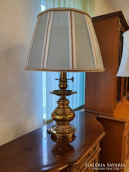 Table lamp