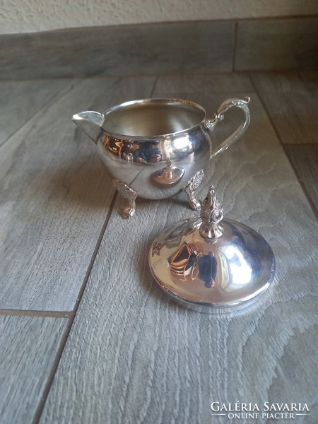 Sumptuous old silver plated lemon/cream pourer (12.5x13x8 cm)