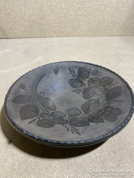 István Fazekas - reedy black ceramic decorative plate, 26 x 6 cm.2183