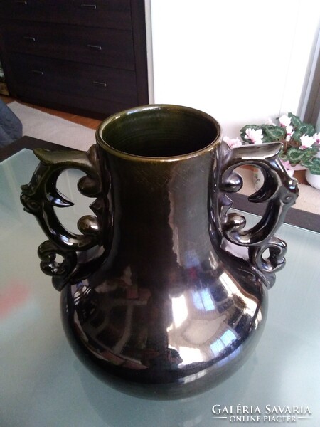 Beautiful Badár Erzsi ceramic with bird's tongs, with a beautiful deep green-black glaze!