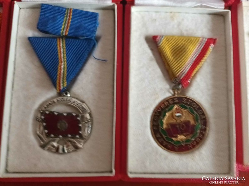 Award, in the armed service of the homeland / for service in original gift box.