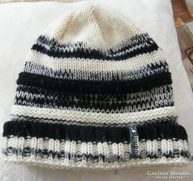 Budmil brand women's knitted cap!