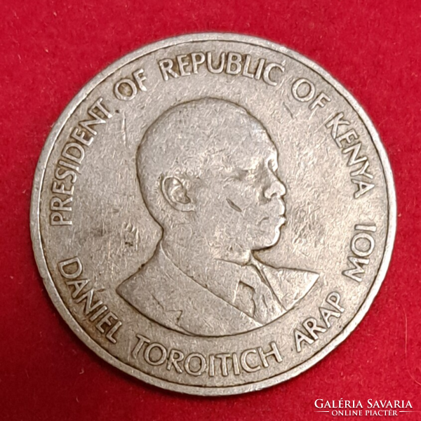 1980. Kenya 1 shilling  (872)
