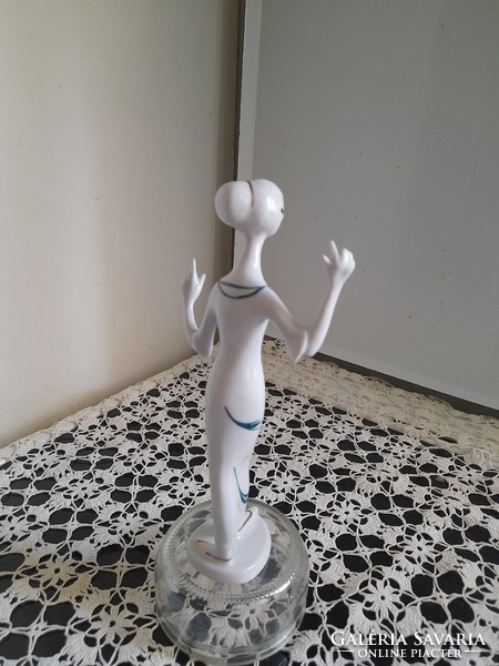 Cseresznyevirág porcelán figura