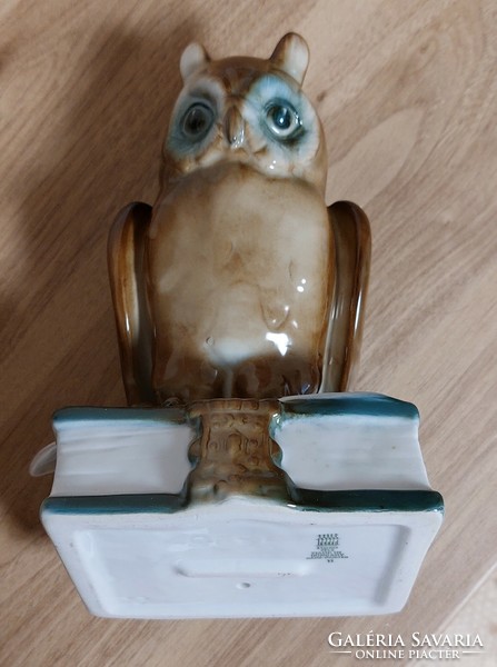 Zsolnay bookish owl