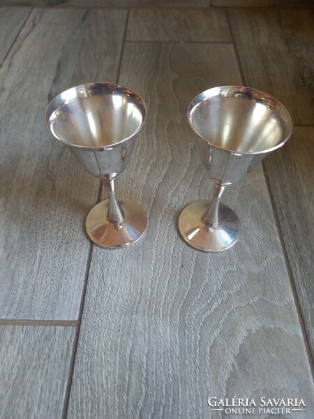 2 beautiful silver-plated glasses (11.2x5.8 cm)