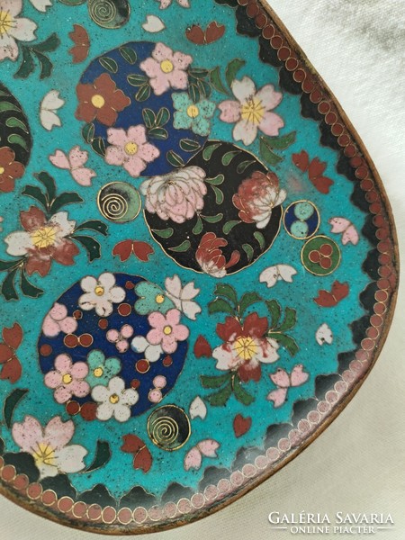 Fire enamel table decoration, table offering - with flowers