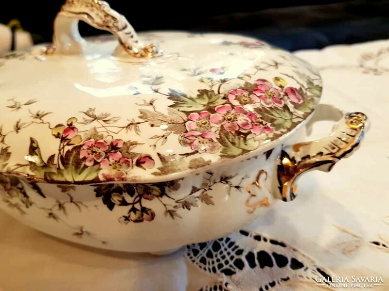 Antique art nouveau bowl with lid